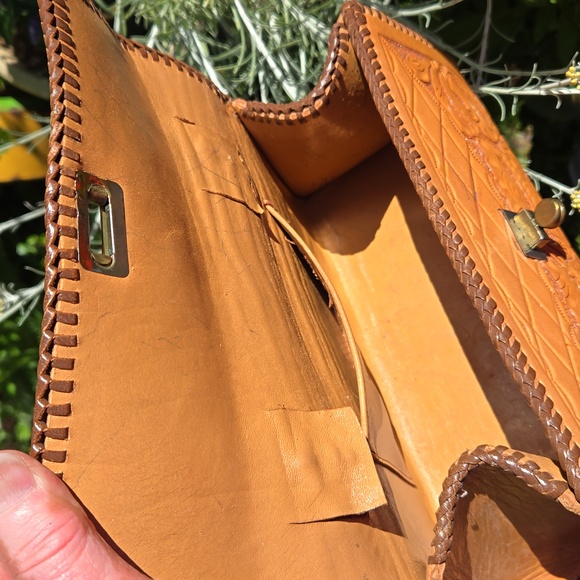 HAND TOOLED Cowhide Leather Purse with Melamine handle. VINTAGE Brown /Tan - Picture 17 of 17